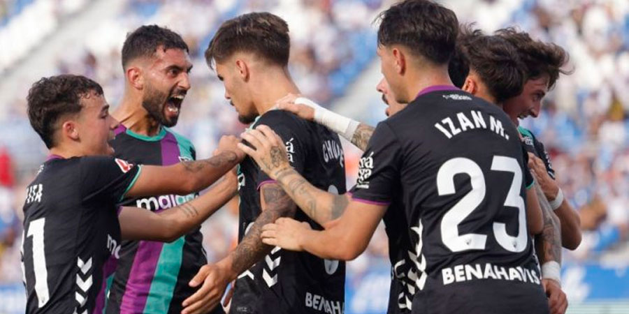 El Málaga cierra su pase al ascenso, con victoria en Zaragoza (0-2) | RESUMEN y GOLES